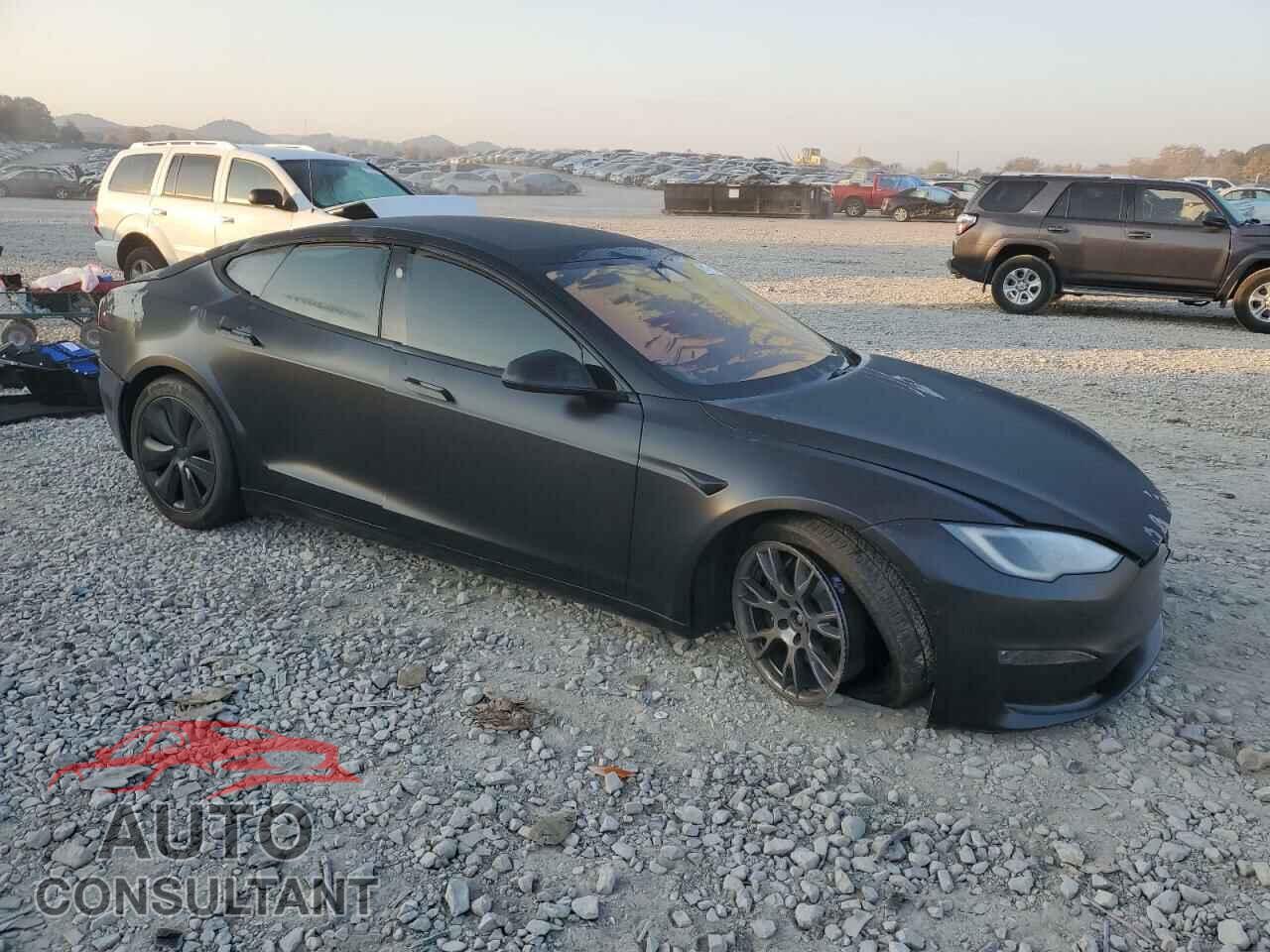 TESLA MODEL S 2022 - 5YJSA1E58NF477123