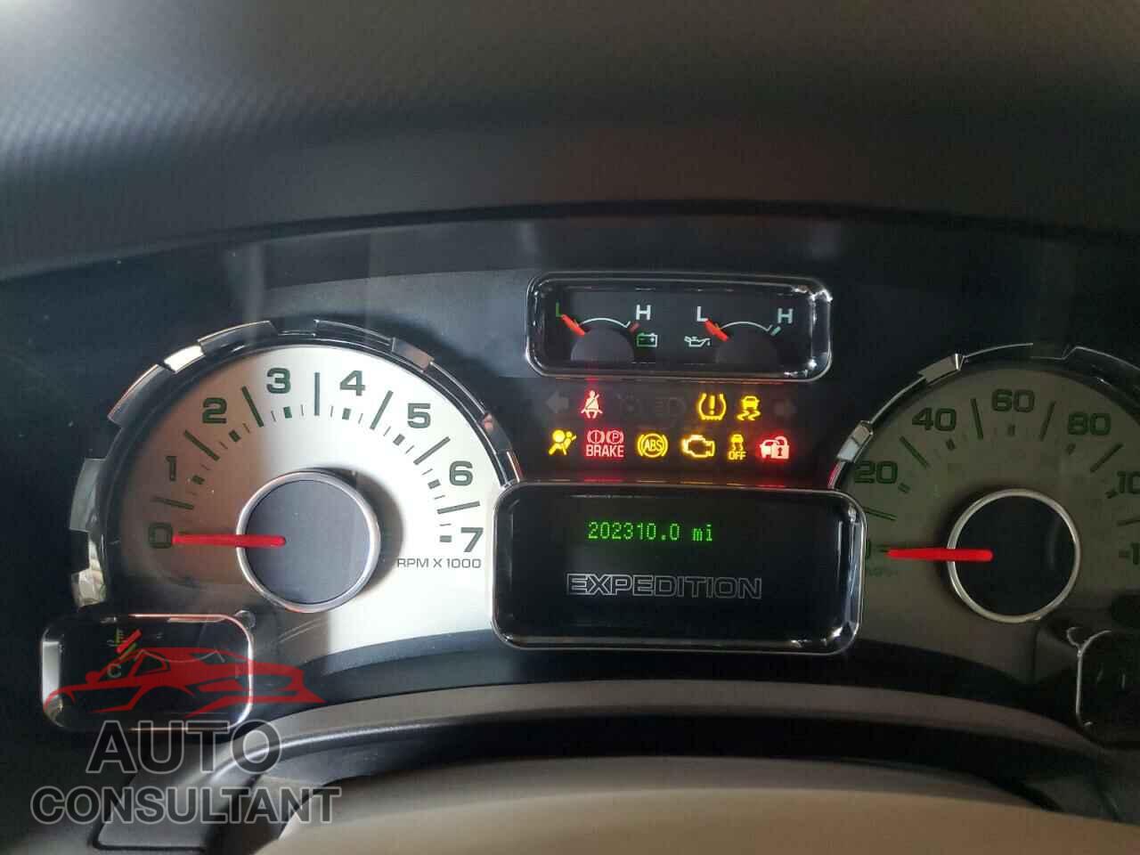 FORD EXPEDITION 2014 - 1FMJU2A54EEF66005