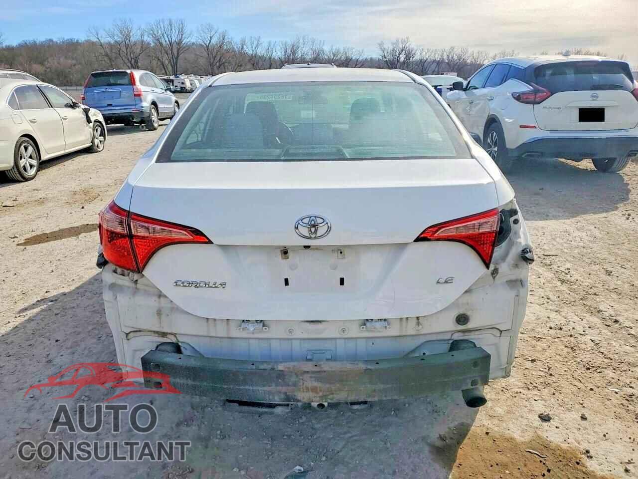 TOYOTA COROLLA 2017 - 2T1BURHEXHC814322