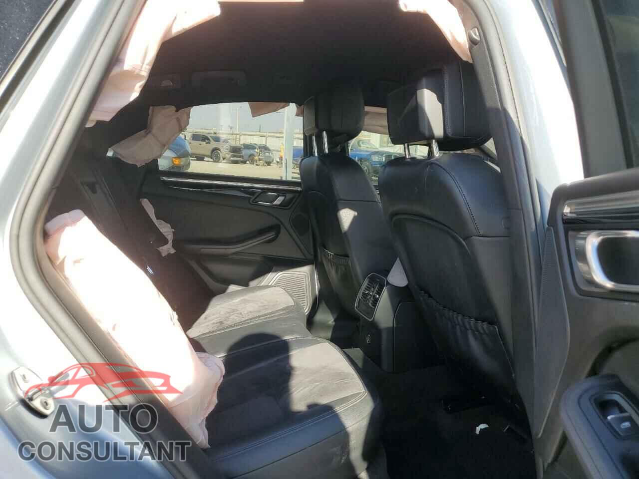 PORSCHE MACAN 2017 - WP1AA2A53HLB82177
