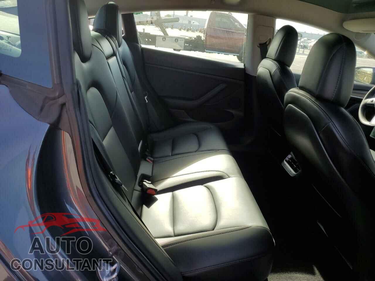 TESLA MODEL 3 2021 - 5YJ3E1EA8MF017738