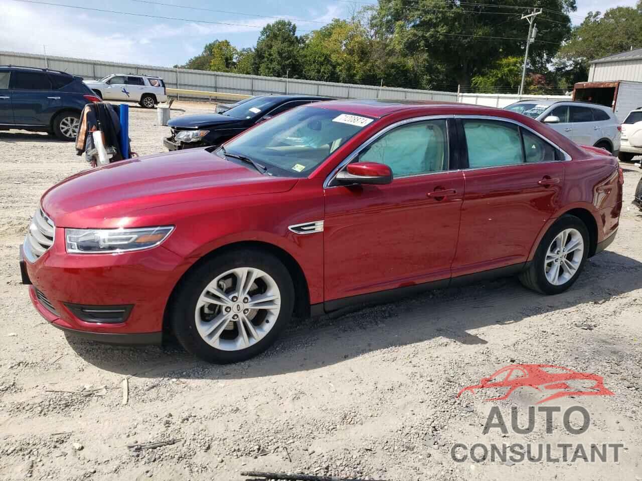 FORD TAURUS 2018 - 1FAHP2E82JG132457