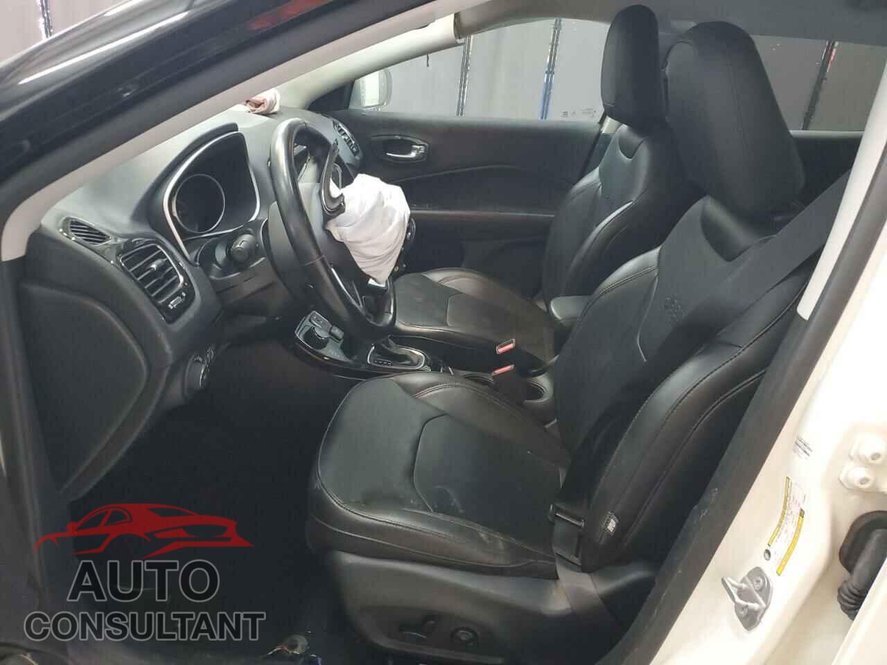 JEEP COMPASS 2020 - 3C4NJDCB2LT228354
