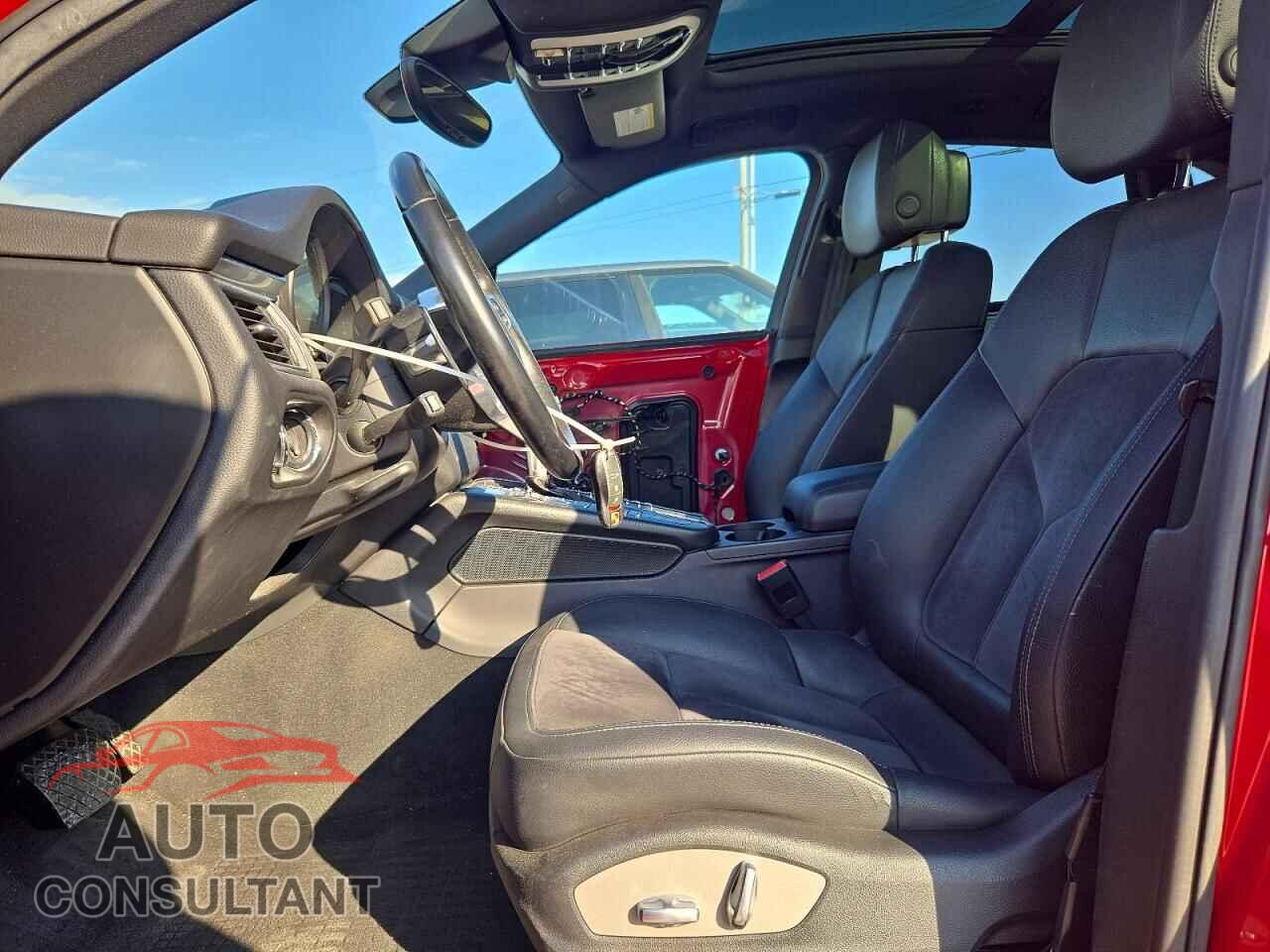 PORSCHE MACAN 2018 - WP1AB2A53JLB37470