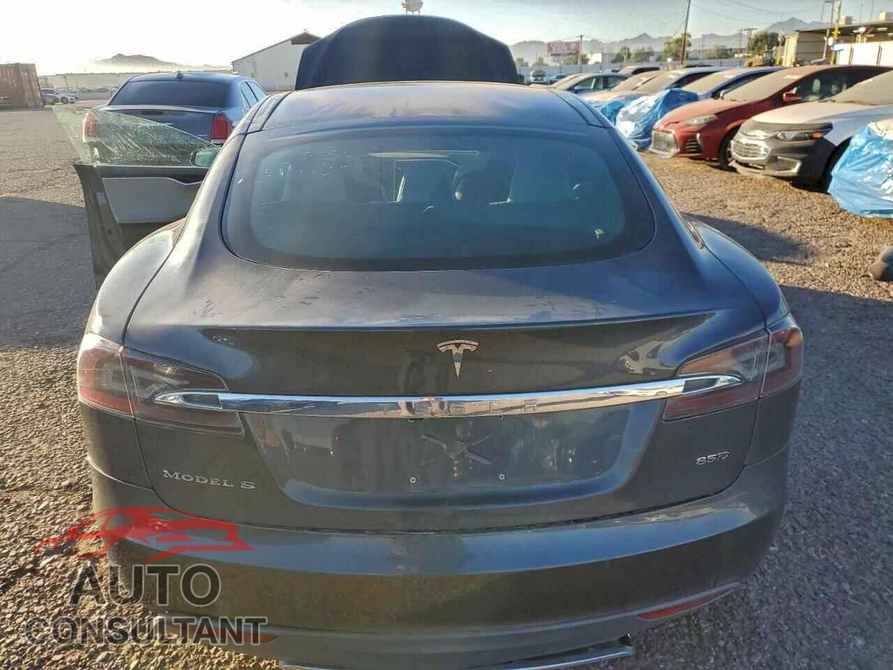 TESLA MODEL S 2015 - 5YJSA1E27FF108602
