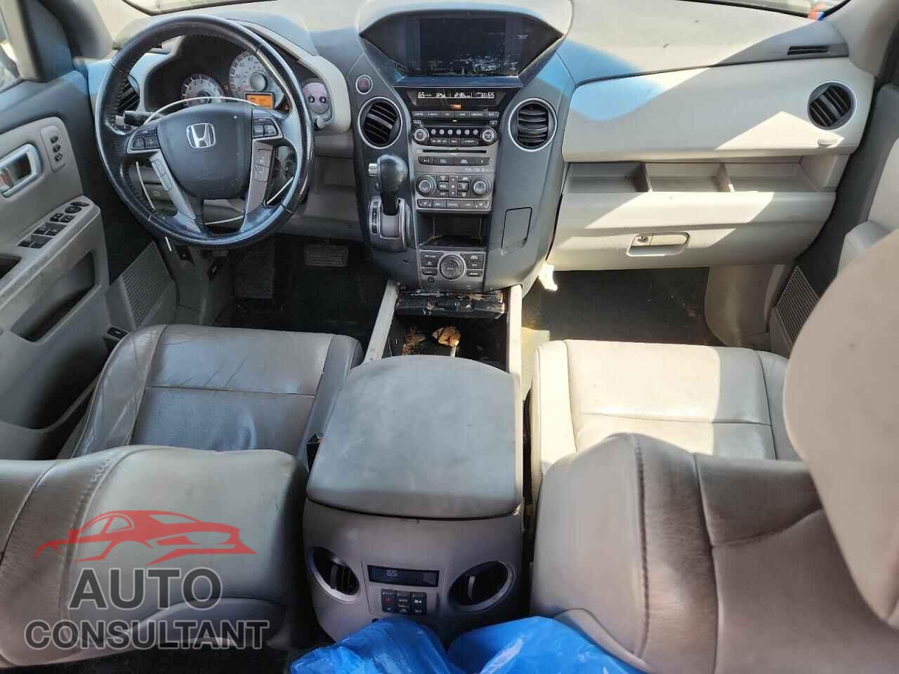 HONDA PILOT 2014 - 5FNYF3H96EB009140