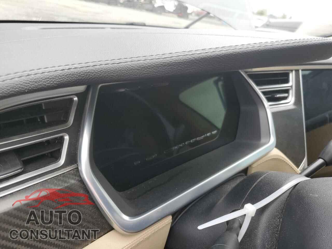 TESLA MODEL S 2013 - 5YJSA1DP5DFP20016