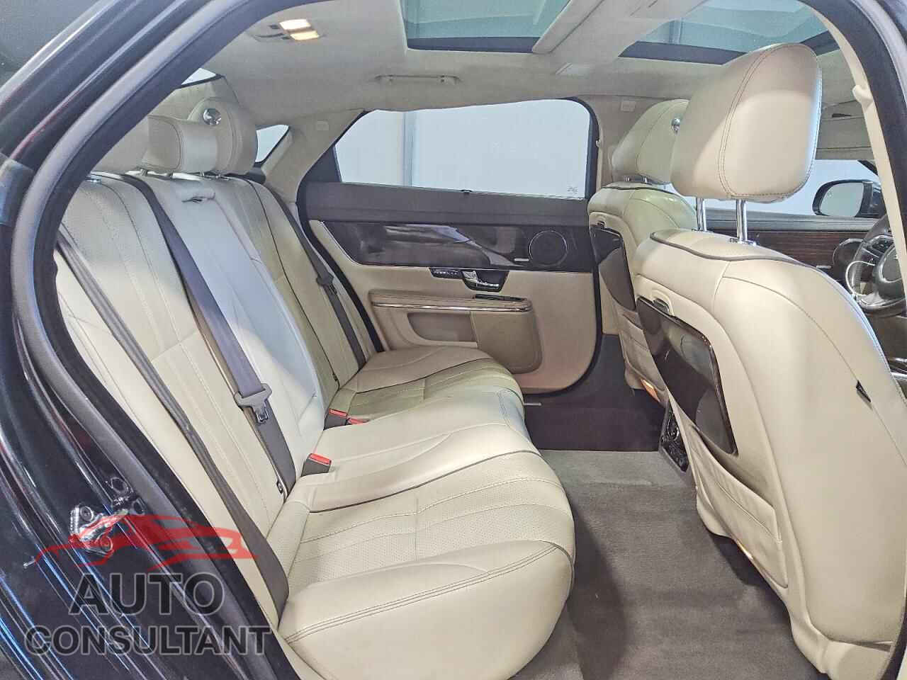 JAGUAR XJ 2012 - SAJWA2GB2CLV28637