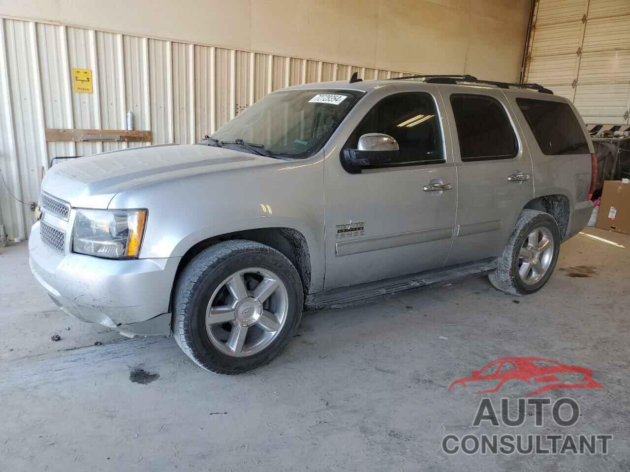 CHEVROLET TAHOE 2013 - 1GNSCAE02DR217542