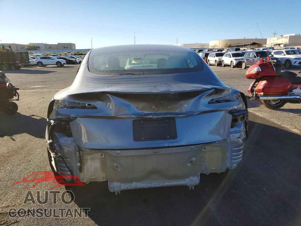 TESLA MODEL 3 2024 - 5YJ3E1EA3RF856672