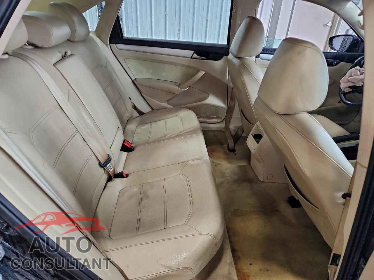 VOLKSWAGEN PASSAT 2012 - 1VWBN7A35CC041820