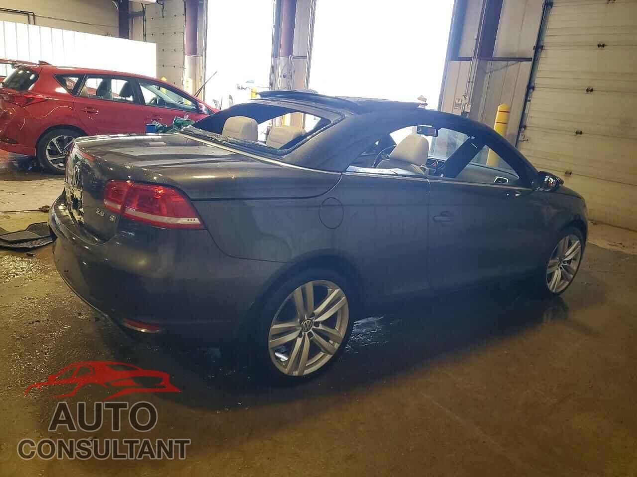 VOLKSWAGEN EOS 2013 - WVWFW8AH3DV007352