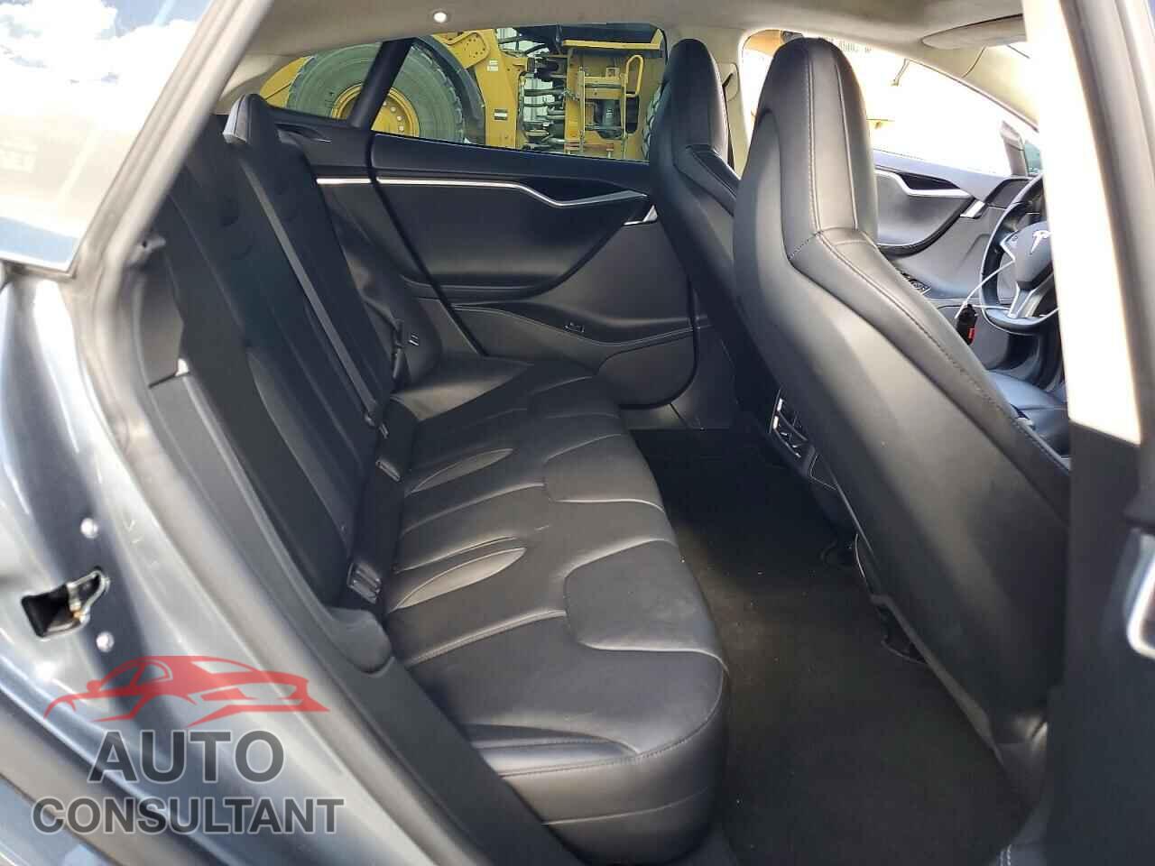 TESLA MODEL S 2014 - 5YJSA1H10EFP43713