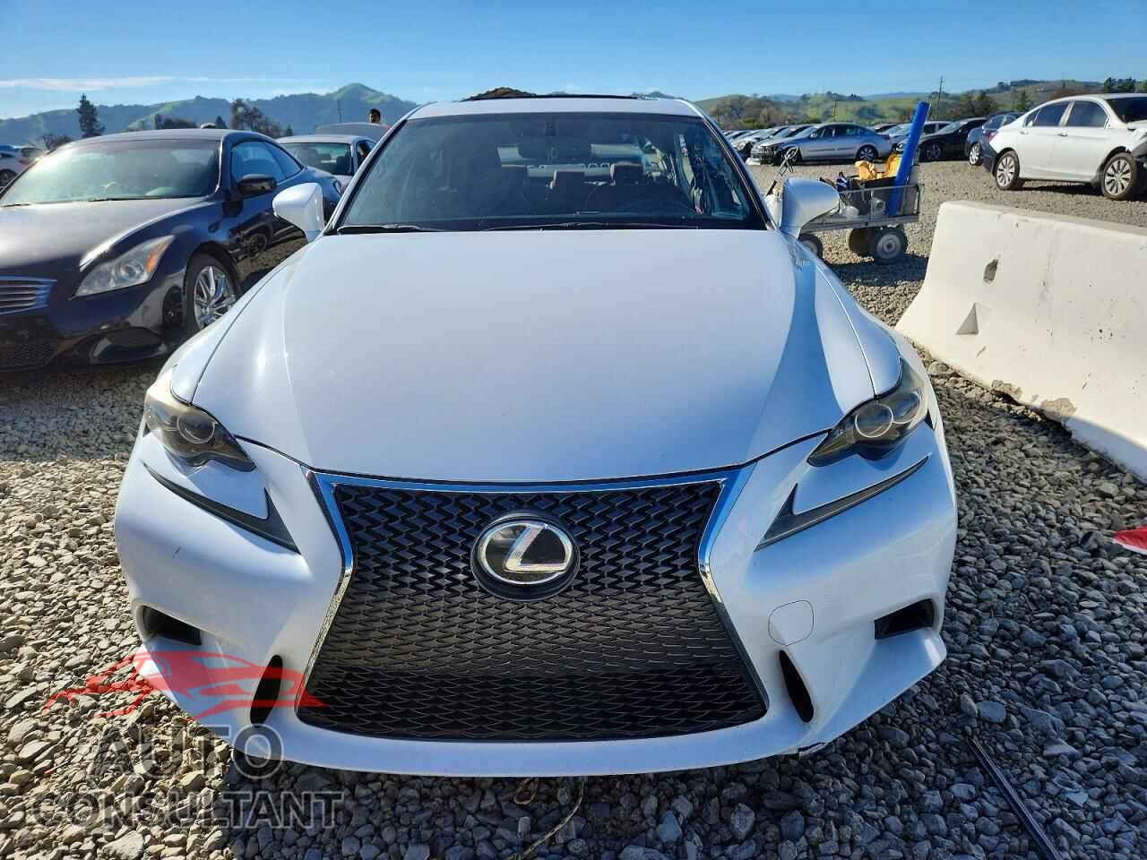 LEXUS IS 2014 - JTHBF1D23E5030918