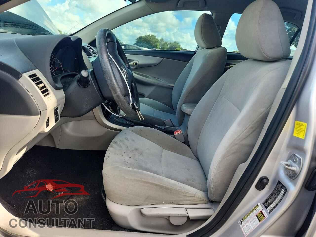TOYOTA COROLLA 2011 - 2T1BU4EE9BC562111