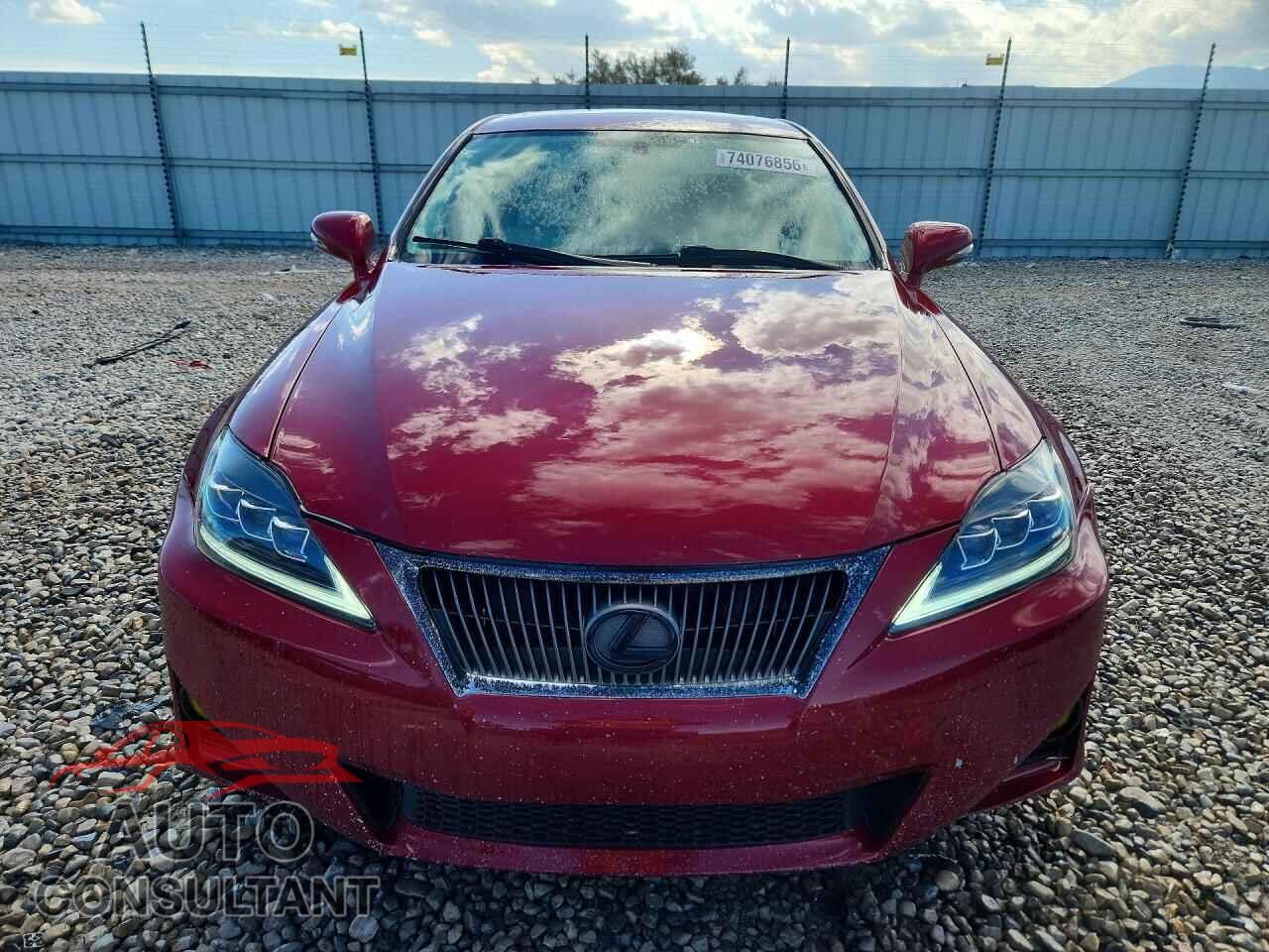 LEXUS IS 2012 - JTHCF5C21C5056203