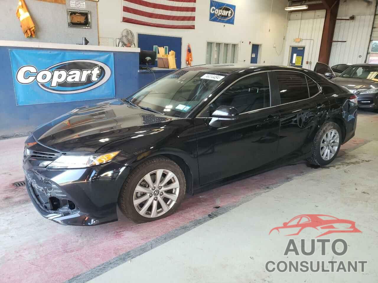 TOYOTA CAMRY 2018 - 4T1B11HK1JU135964