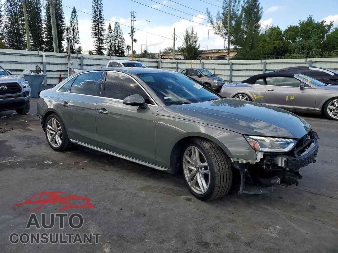 AUDI A4 2023 - WAUDAAF46PN008094