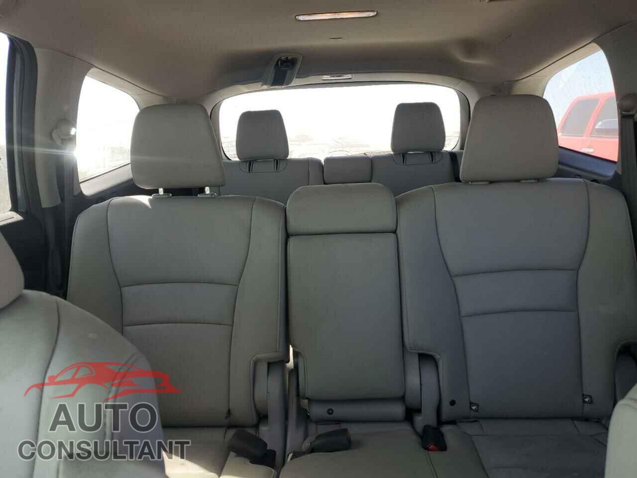 HONDA PILOT 2017 - 5FNYF5H5XHB047791