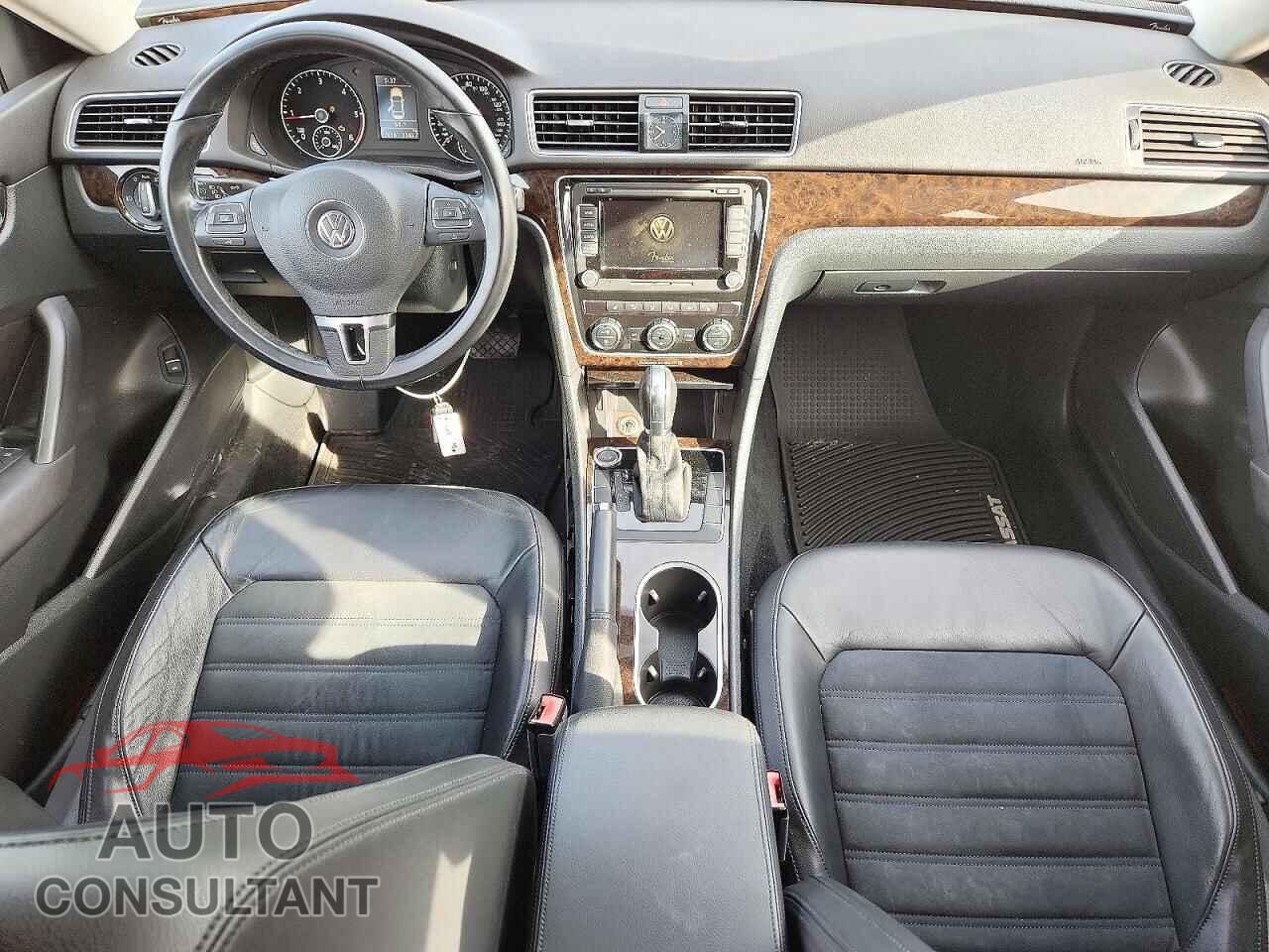 VOLKSWAGEN PASSAT 2014 - 1VWCN7A37EC098690
