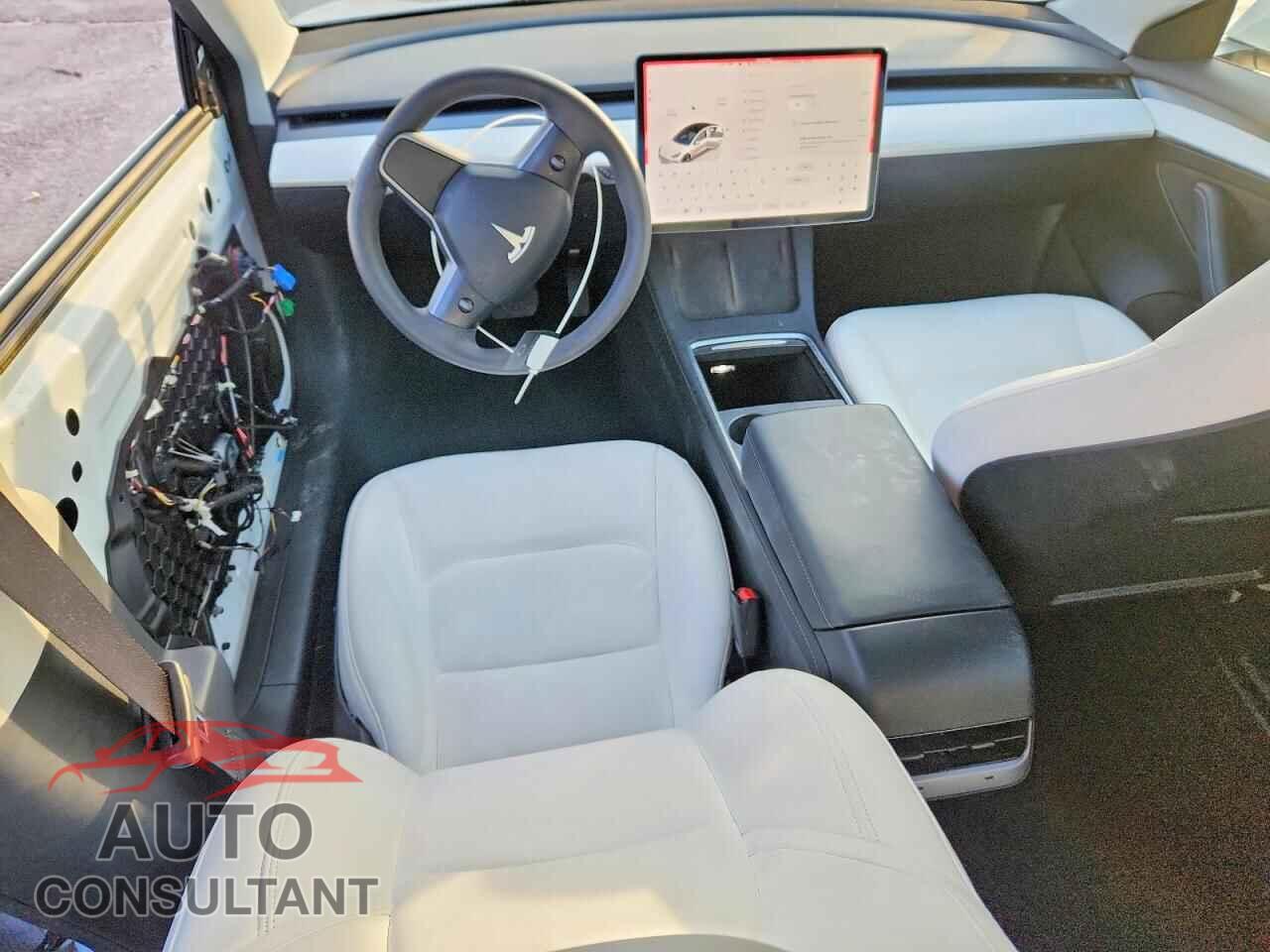 TESLA MODEL 3 2023 - 5YJ3E1EA3PF484702
