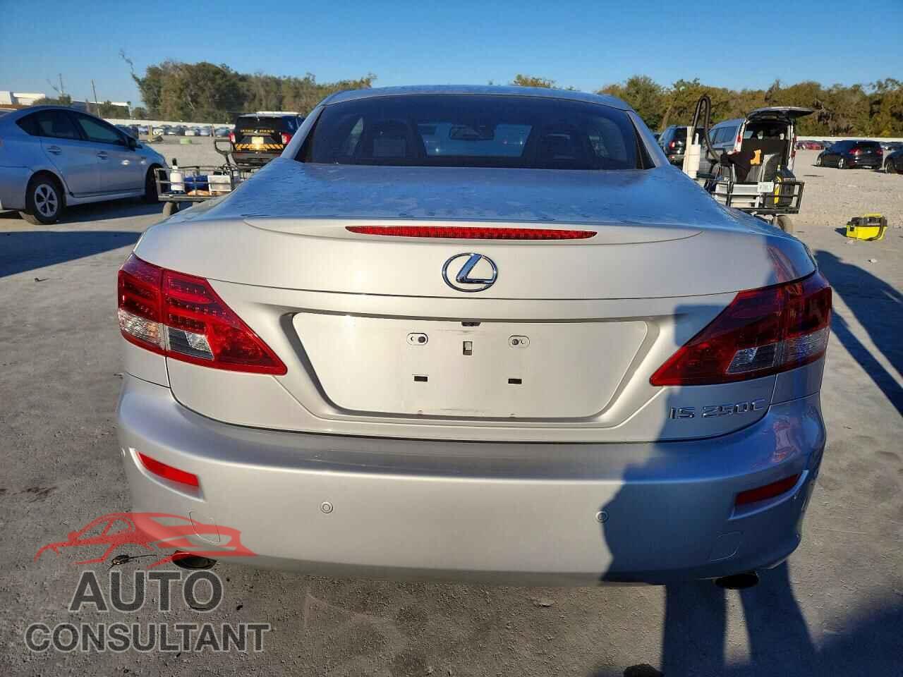 LEXUS IS 2012 - JTHFF2C29C2524384