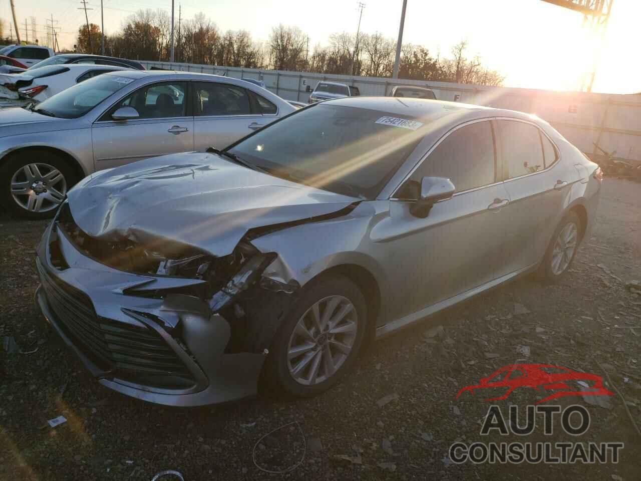 TOYOTA CAMRY 2021 - 4T1C11BK8MU039301