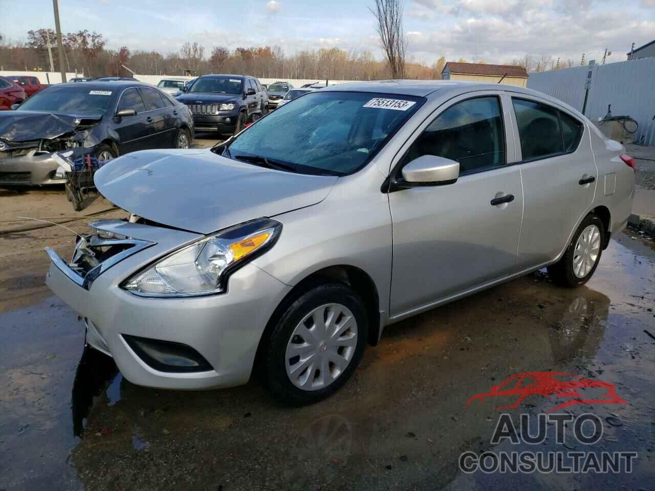 NISSAN VERSA 2019 - 3N1CN7AP3KL817023