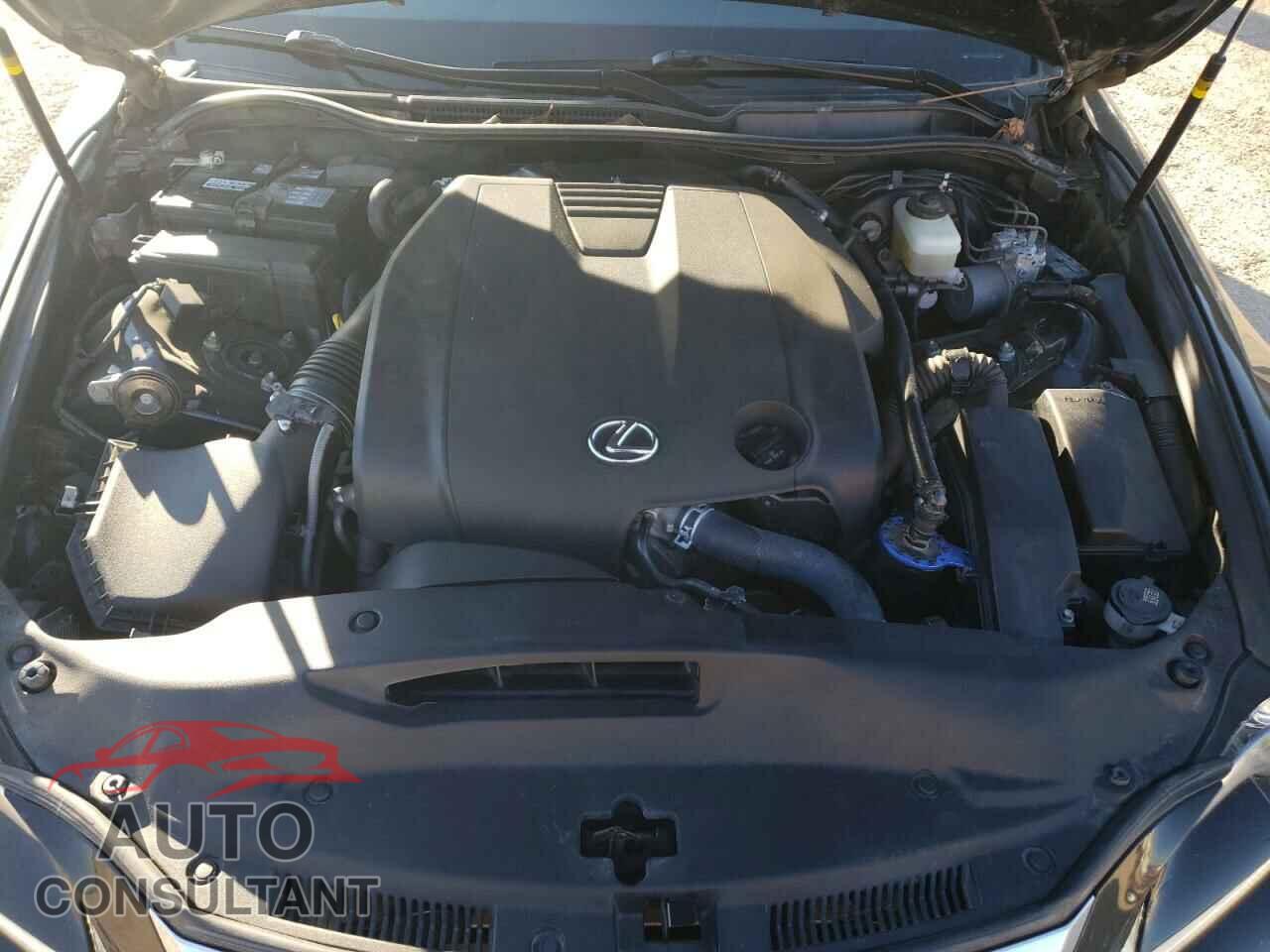 LEXUS IS 2015 - JTHCF1D23F5024834