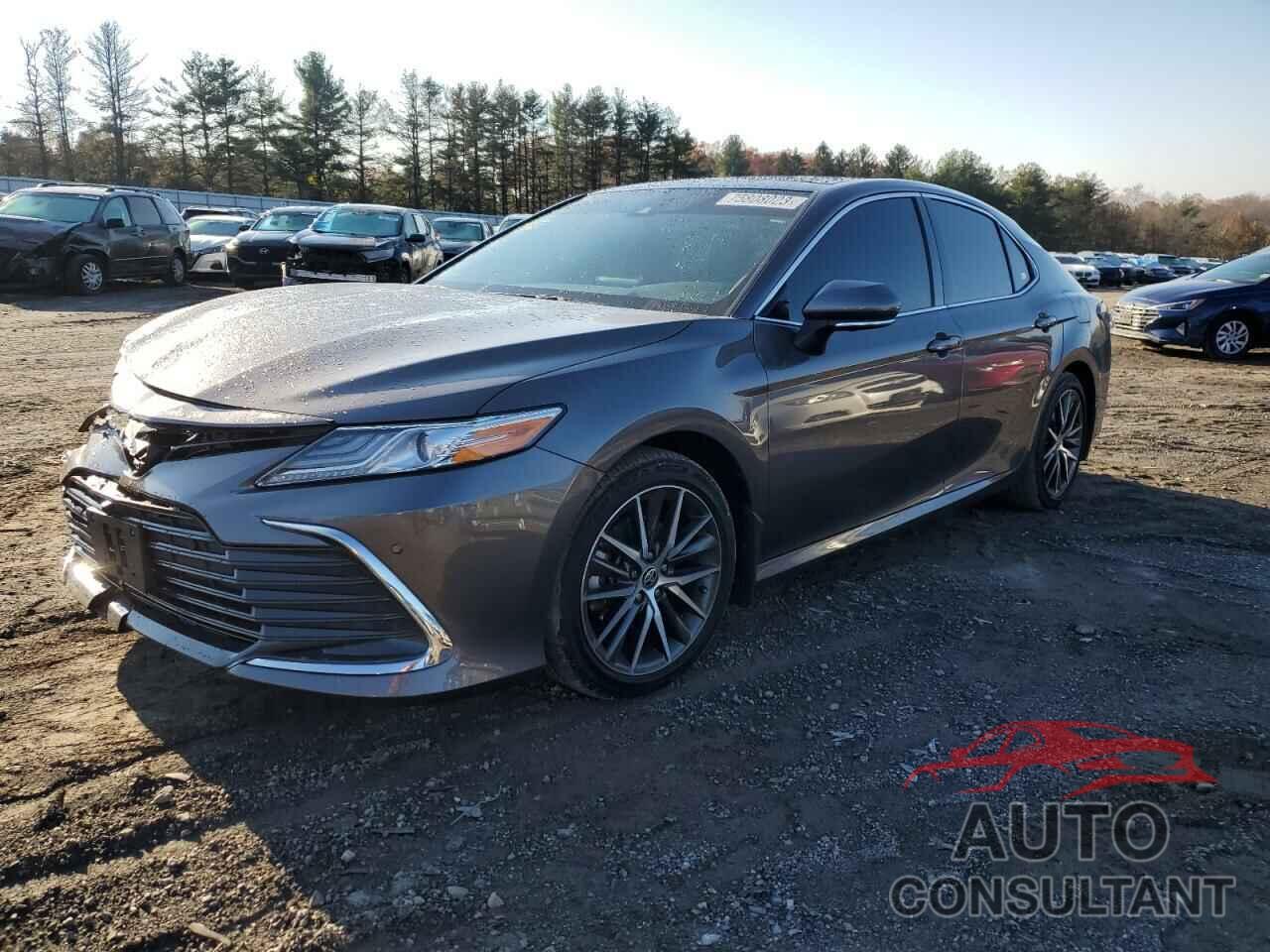 TOYOTA CAMRY 2022 - 4T1F11AKXNU706515