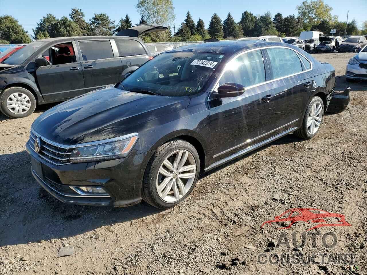 VOLKSWAGEN PASSAT 2018 - 1VWCA7A31JC044467