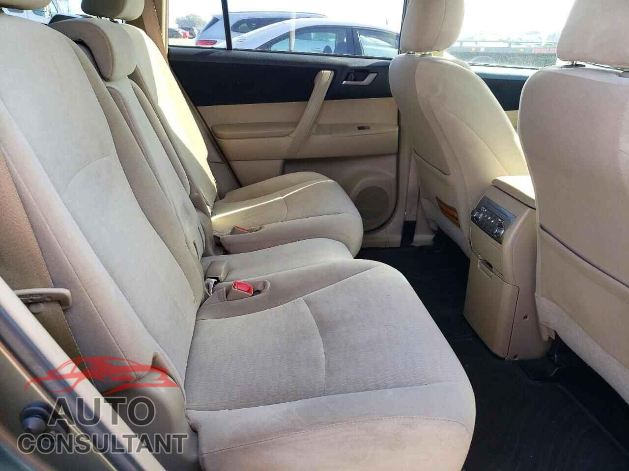 TOYOTA HIGHLANDER 2013 - 5TDBK3EH8DS184996
