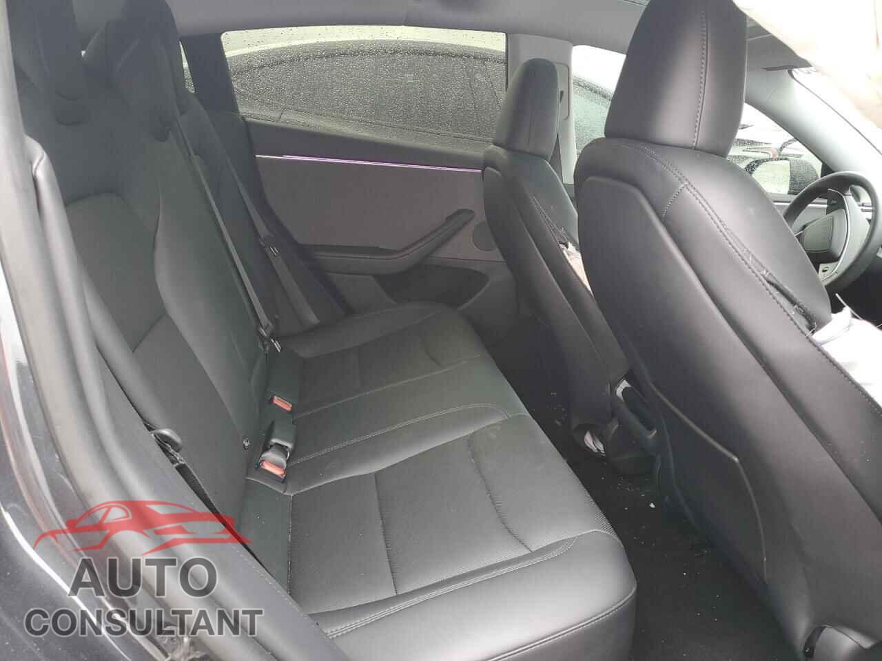TESLA MODEL 3 2024 - 5YJ3E1EA4RF765779