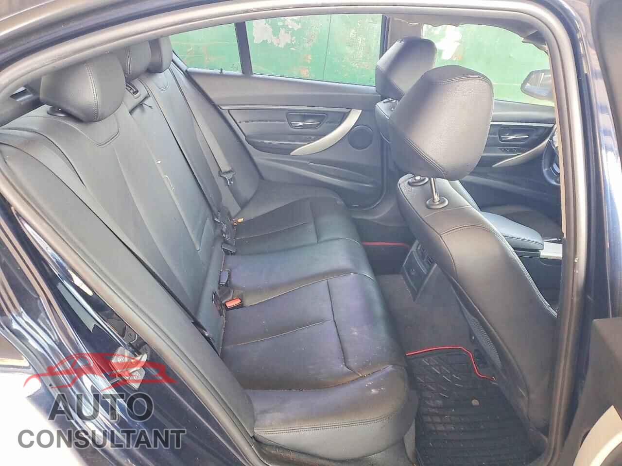 BMW 3 SERIES 2013 - WBA3C1C56DF444808