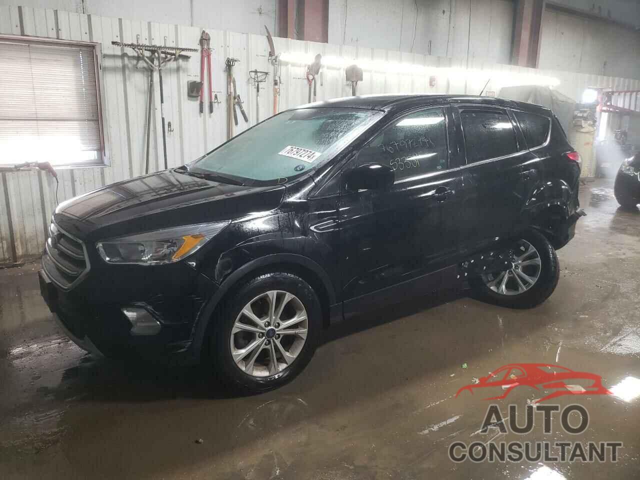 FORD ESCAPE 2017 - 1FMCU0GD8HUD05837