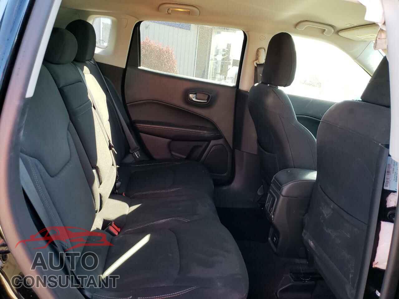 JEEP COMPASS 2017 - 3C4NJCAB1HT658073