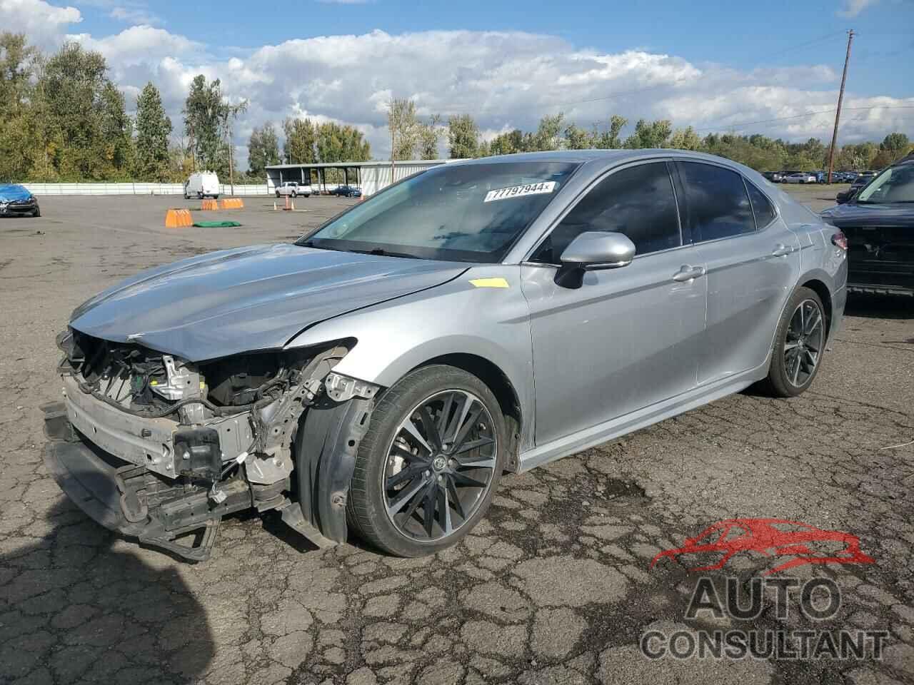 TOYOTA CAMRY 2018 - 4T1B61HK0JU146553