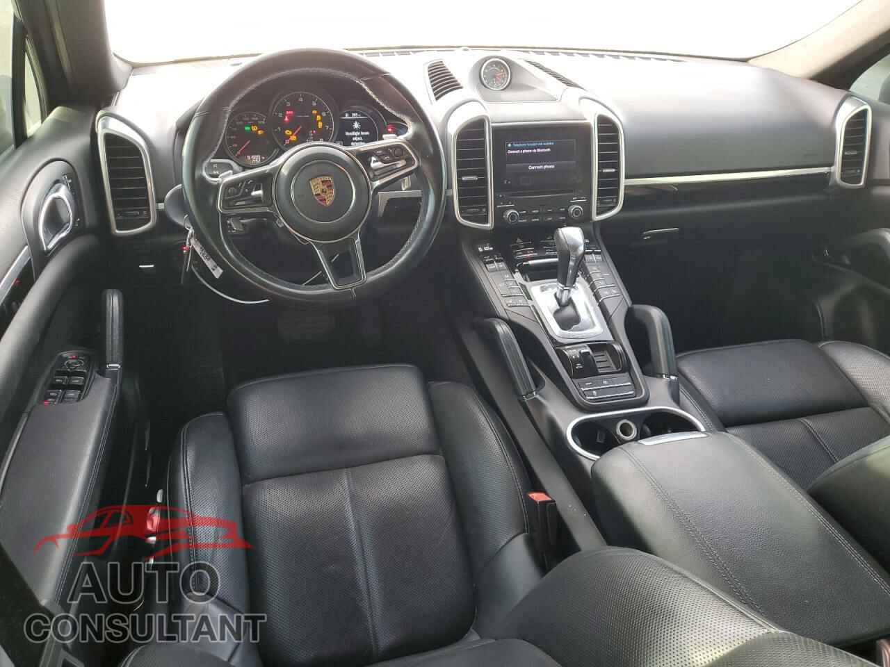 PORSCHE CAYENNE 2017 - WP1AA2A28HKA91899
