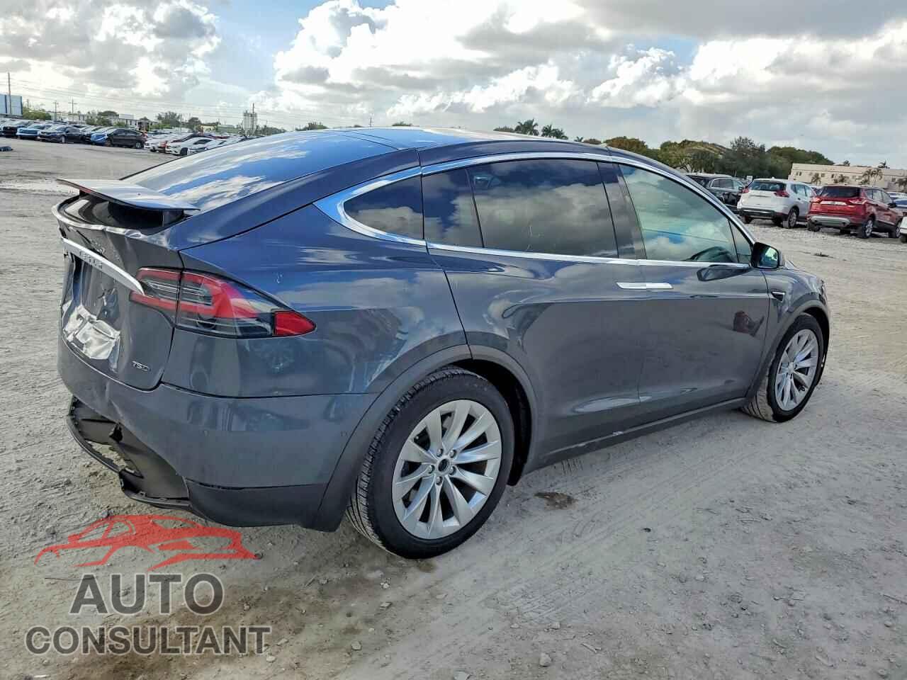TESLA MODEL X 2017 - 5YJXCBE2XHF077841