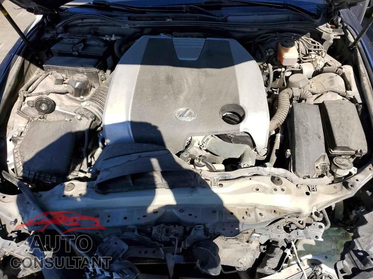 LEXUS IS 2014 - JTHBE1D23E5014267