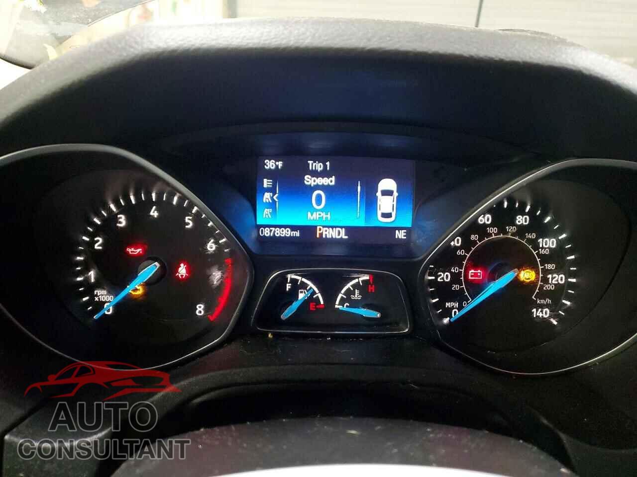 FORD FOCUS 2018 - 1FADP3F25JL257524