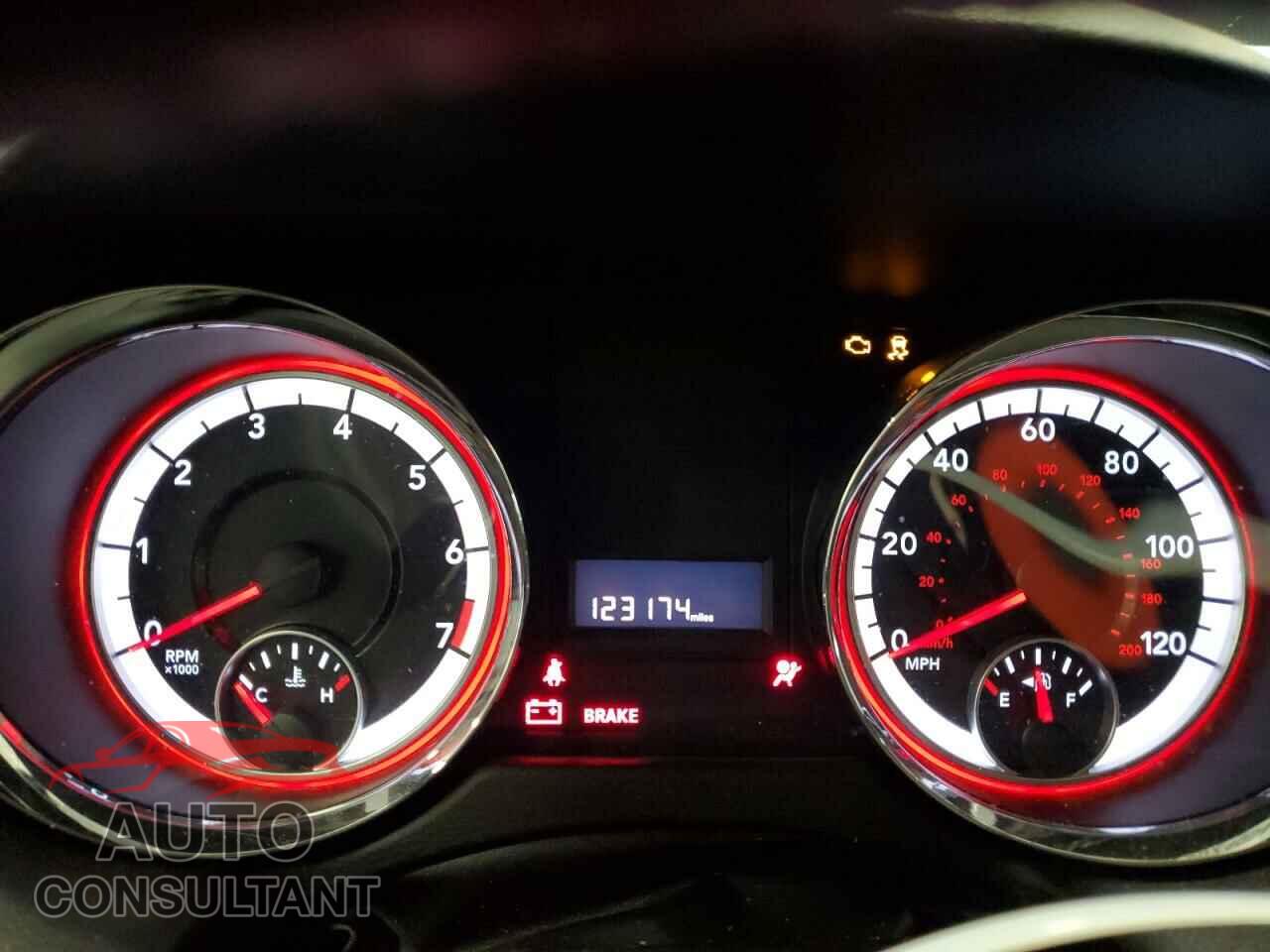 DODGE CARAVAN 2015 - 2C4RDGCG4FR736810