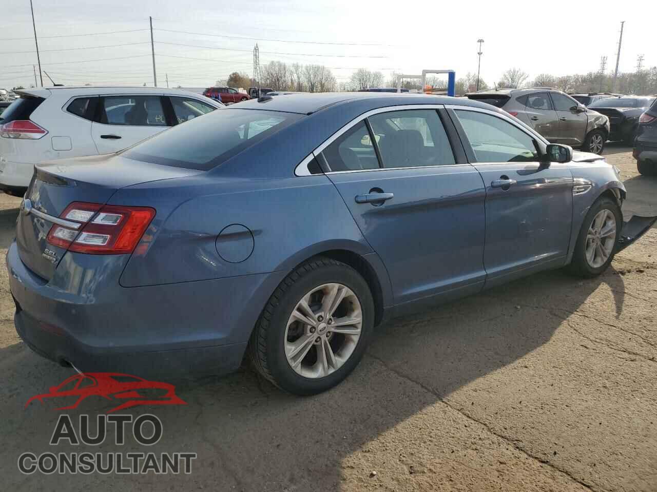 FORD TAURUS 2018 - 1FAHP2E89JG115042