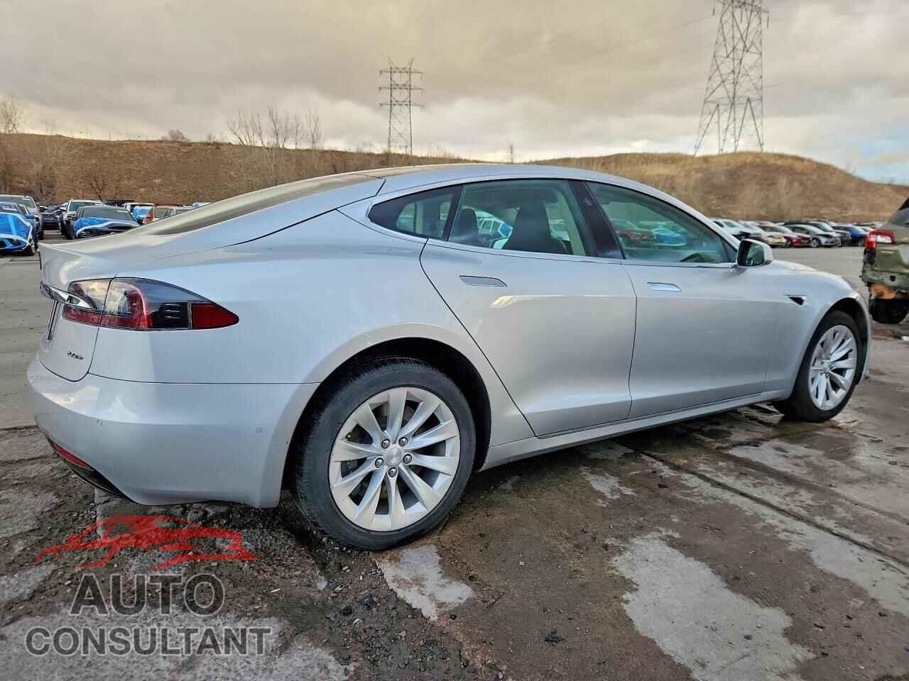 TESLA MODEL S 2017 - 5YJSA1E21HF225000