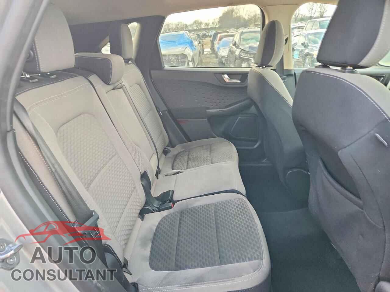 FORD ESCAPE 2020 - 1FMCU0G61LUA46568