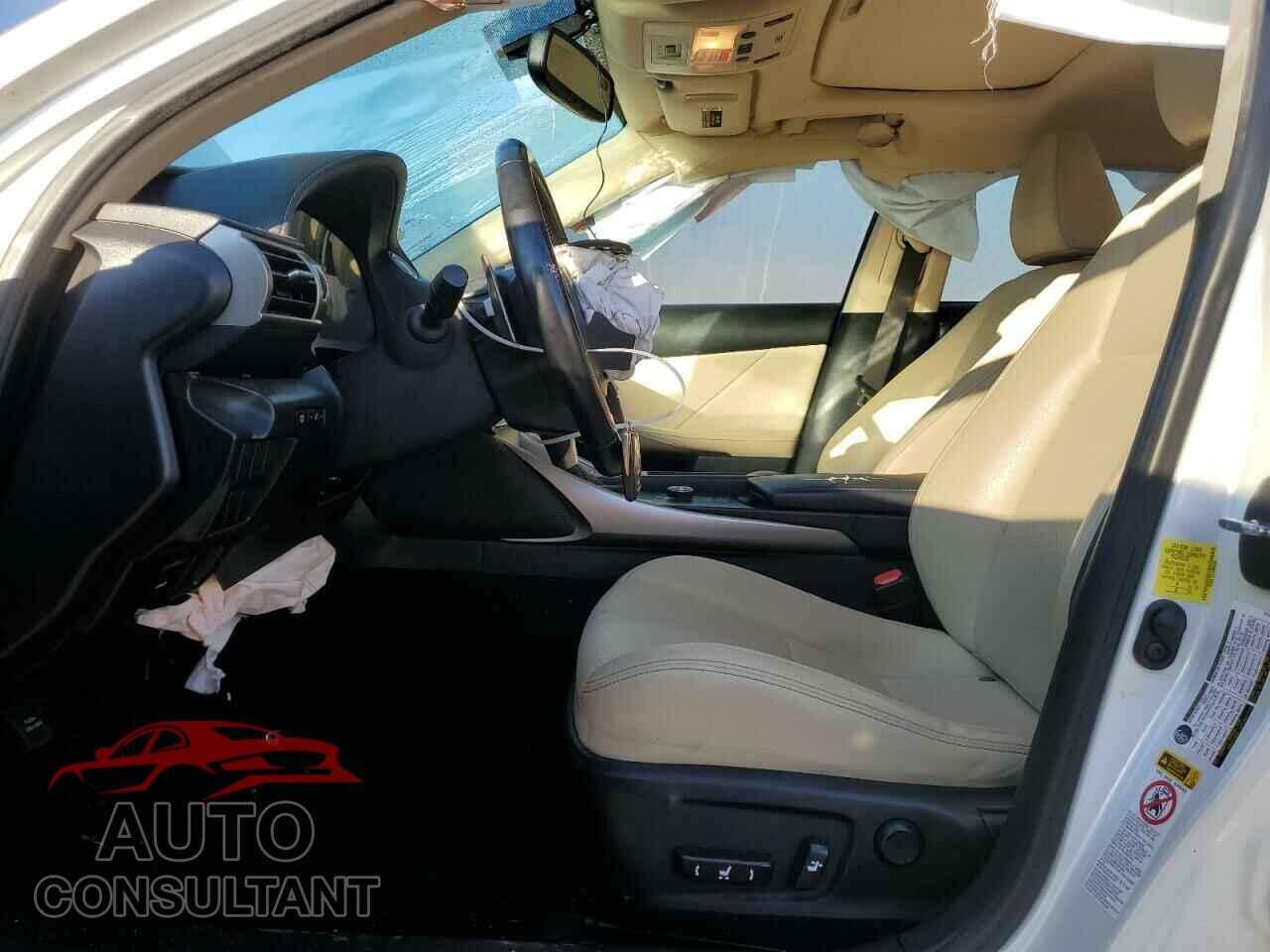 LEXUS IS 2016 - JTHBA1D2XG5004544