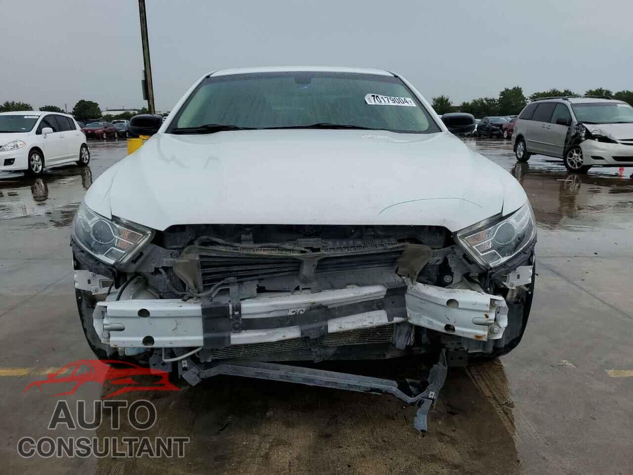 FORD TAURUS 2017 - 1FAHP2D87HG143207