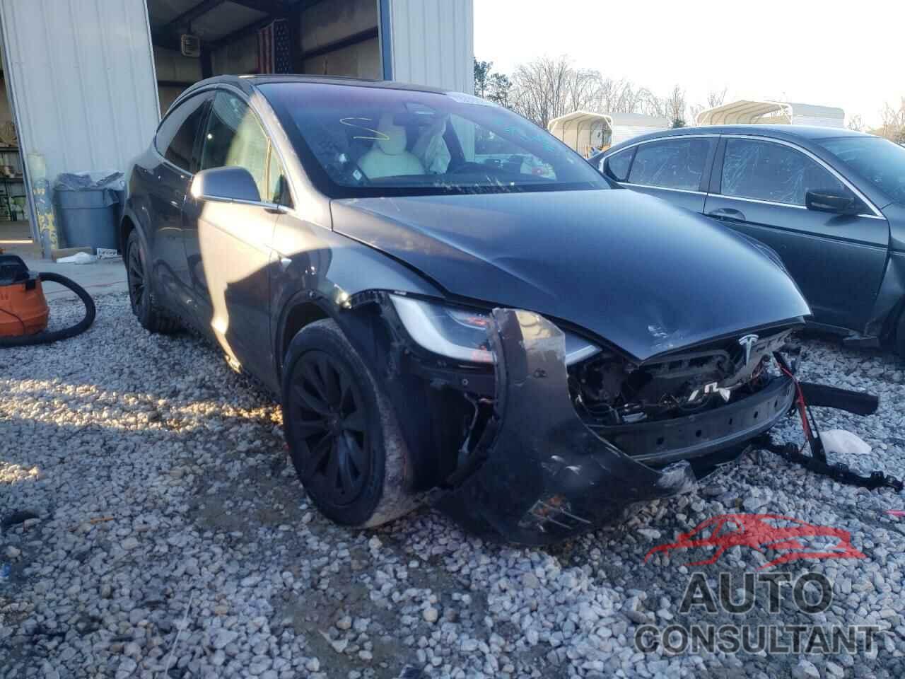 TESLA MODEL X 2018 - 5YJXCBE27JF103947