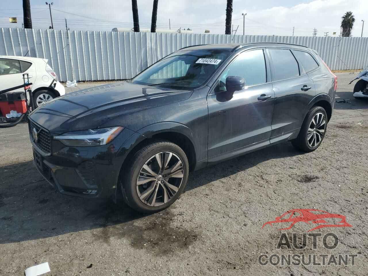 VOLVO XC60 PLUS 2023 - YV4L12RW4P1359690