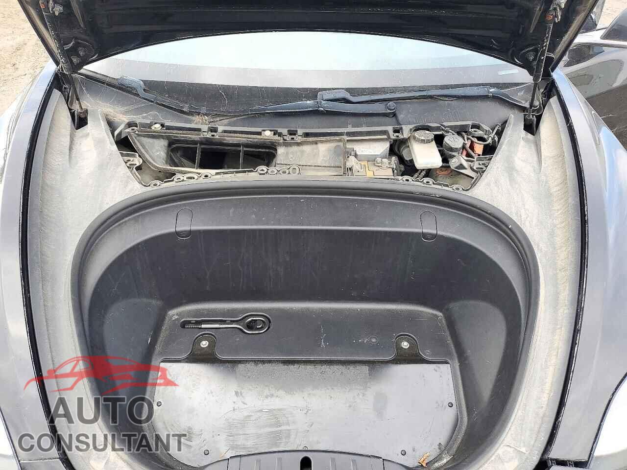 TESLA MODEL 3 2018 - 5YJ3E1EA1JF026471